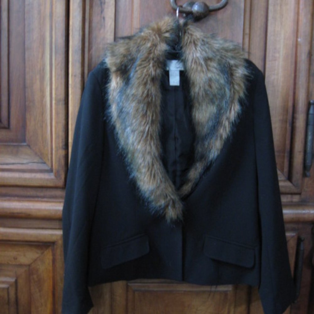 Lightweight Jacket with Fur Collar for Women